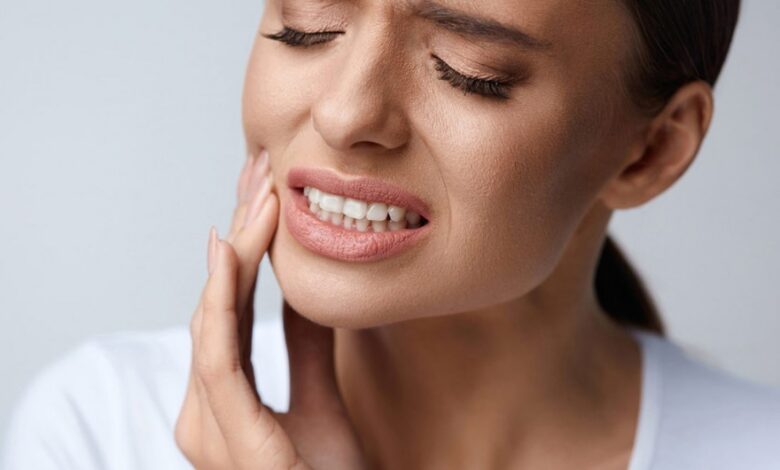 روش های طبیعی برای تسکین درد دندان در خانه