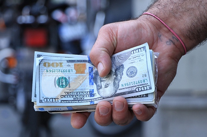 قیمت دلار آخرین پاییز چند می‌شود؟