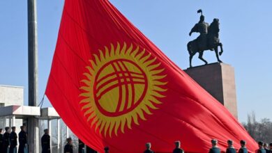 پرچم قرقیزستان تغییر می کند