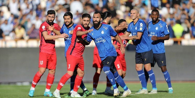 خداحافظی زودهنگام استقلال و پرسپولیس از بازار