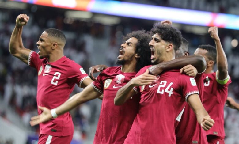 هدیه ویژه هوادار قطری به اکرم عفیف