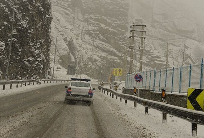 برف و ترافیک در جادههای شمالی کشور+جزئیات