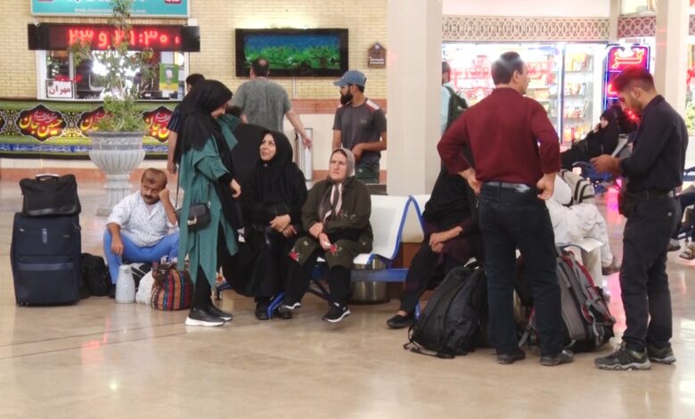سرگردانی مسافران در ترمینال‌ها به علت کمبود اتوبوس