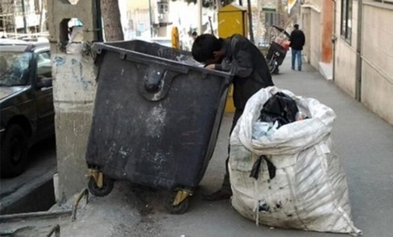 زباله گردها استخدام می شوند