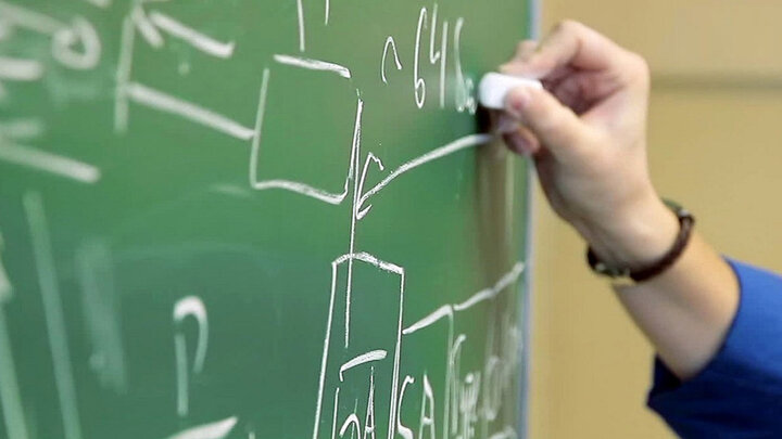 زمان پرداخت حقوق معلمان خرید خدمت مشخص شد