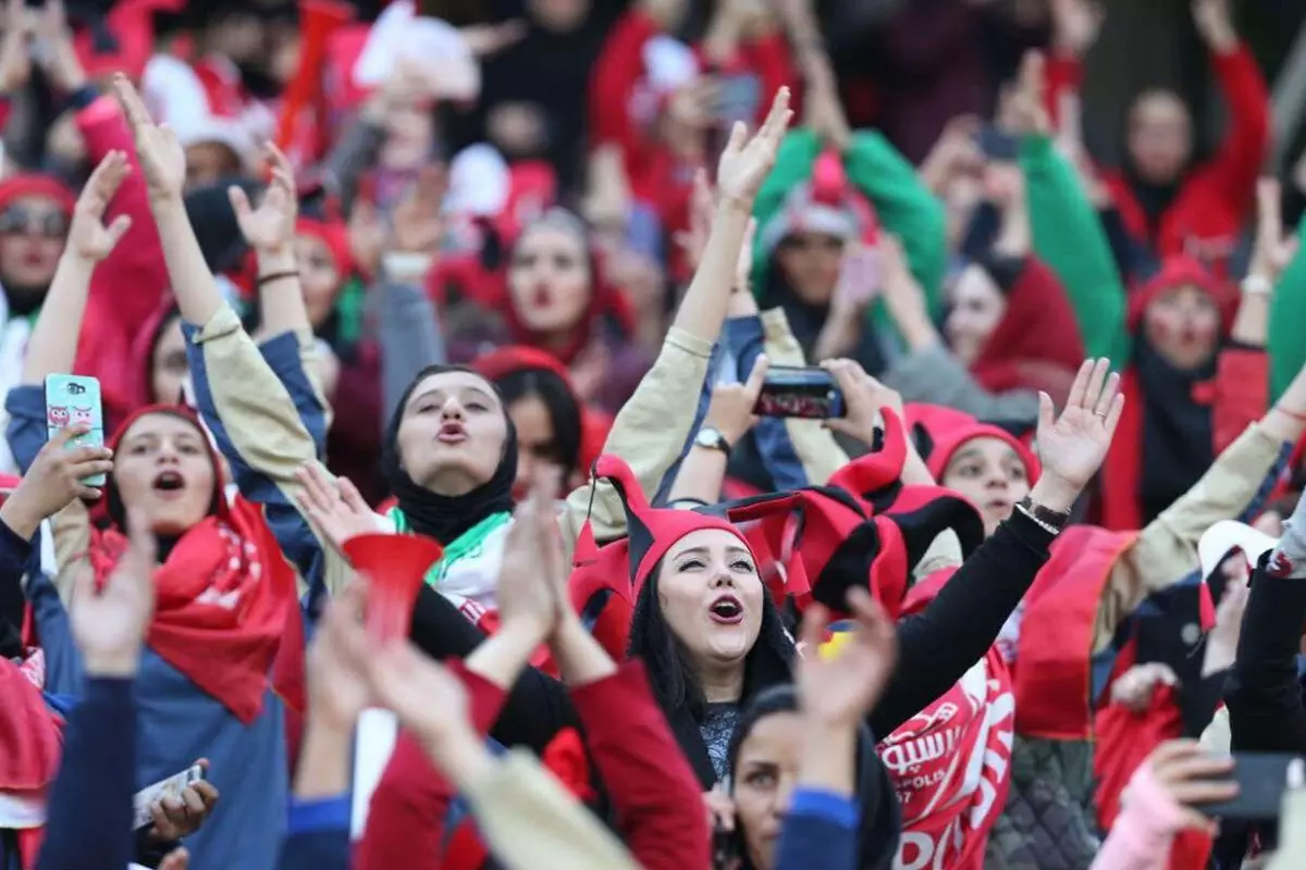 درخواست باشگاه پرسپولیس از فدراسیون برای جایگاه زنان در استادیوم