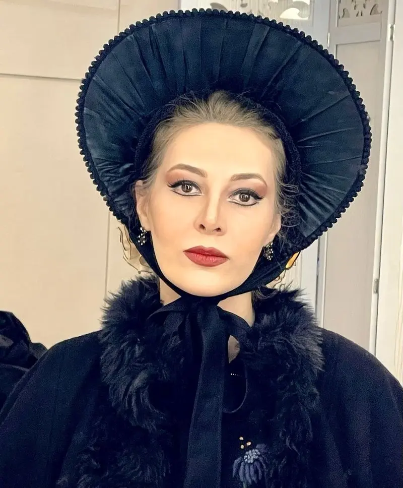 سوگل قلاتیان بازیگر سینما و تئاتر