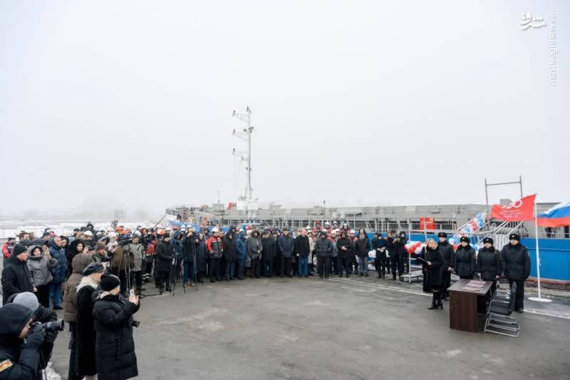 امضا سند تحویل کشتی بیش از ۷۲۰۰ تنی خزر با حضور سفیر ایران+ عکس