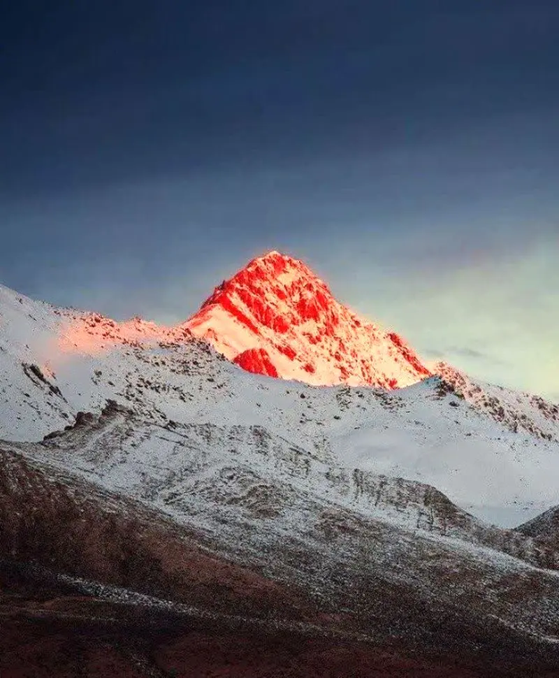 تابش خورشید بر کوهرنگ