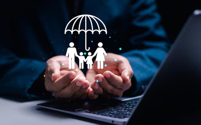 افتتاح شعب حضوری بیمه‌ بازار