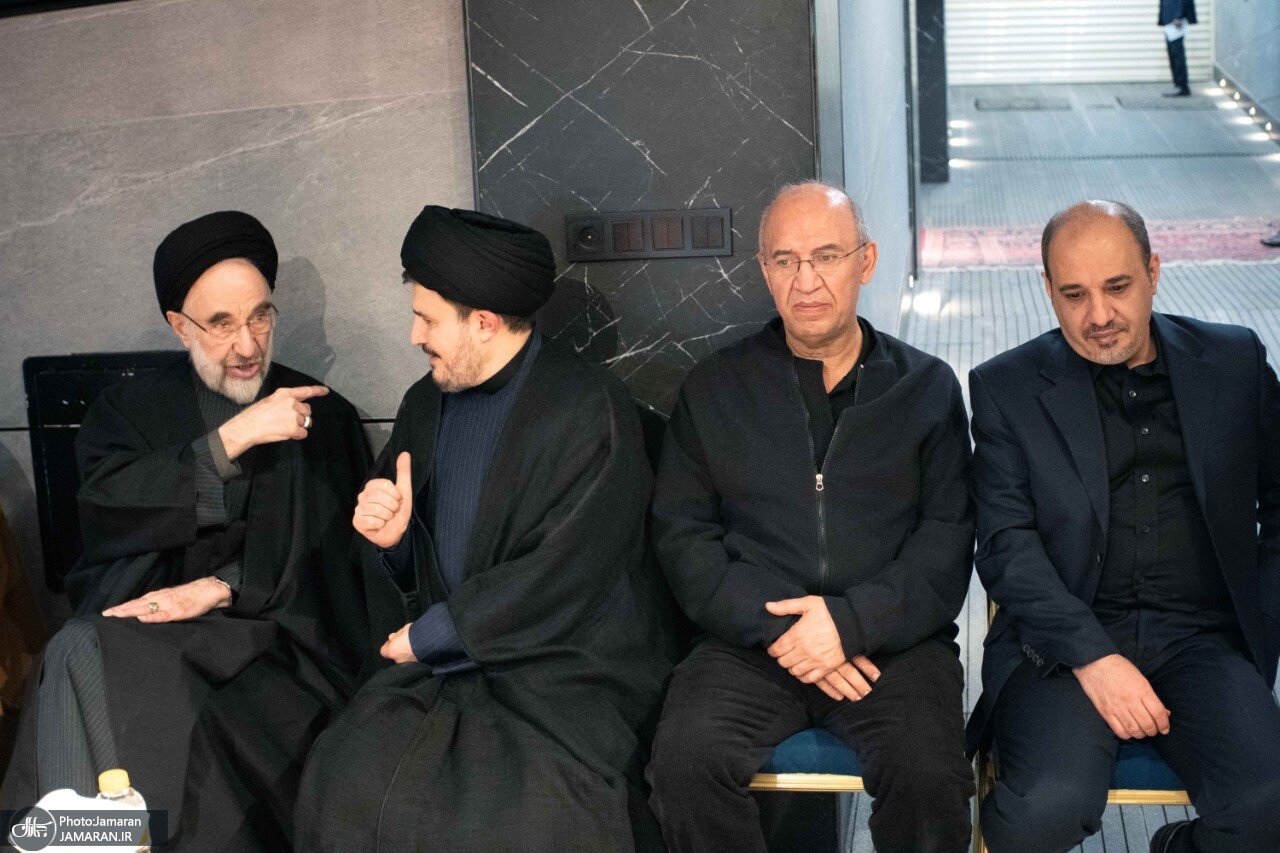 سید محمد خاتمی به منزل مرحوم امام جمارانی رفت+ عکس