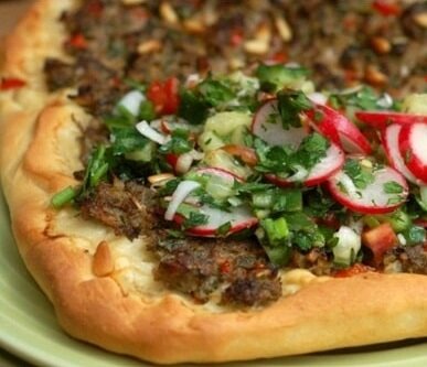 طرز تهیه پیتزا ترکی خوشمزه و پر ملات