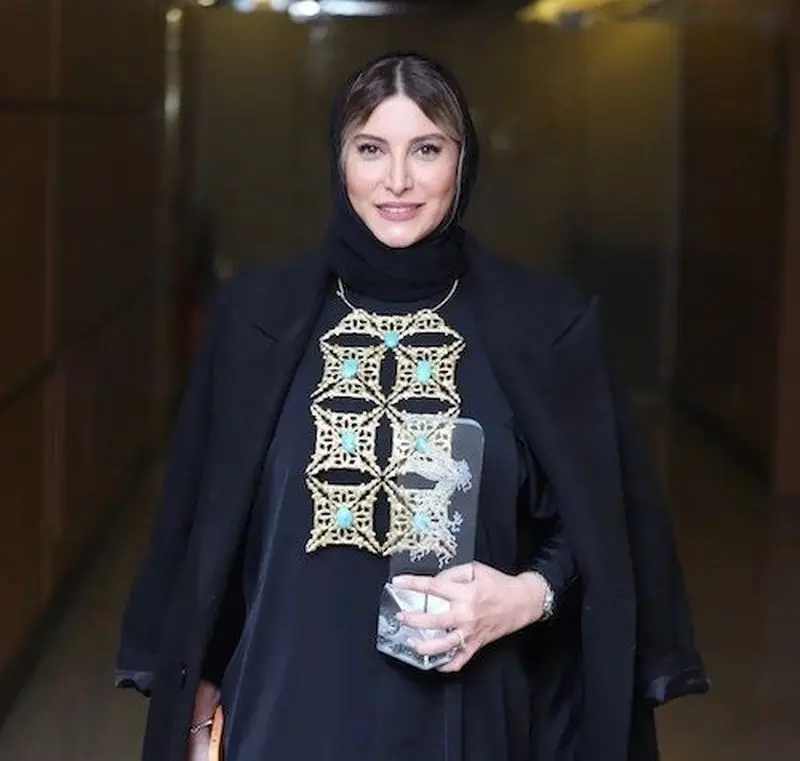 فریبا نادری