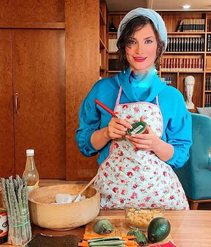 ساناز سعیدی