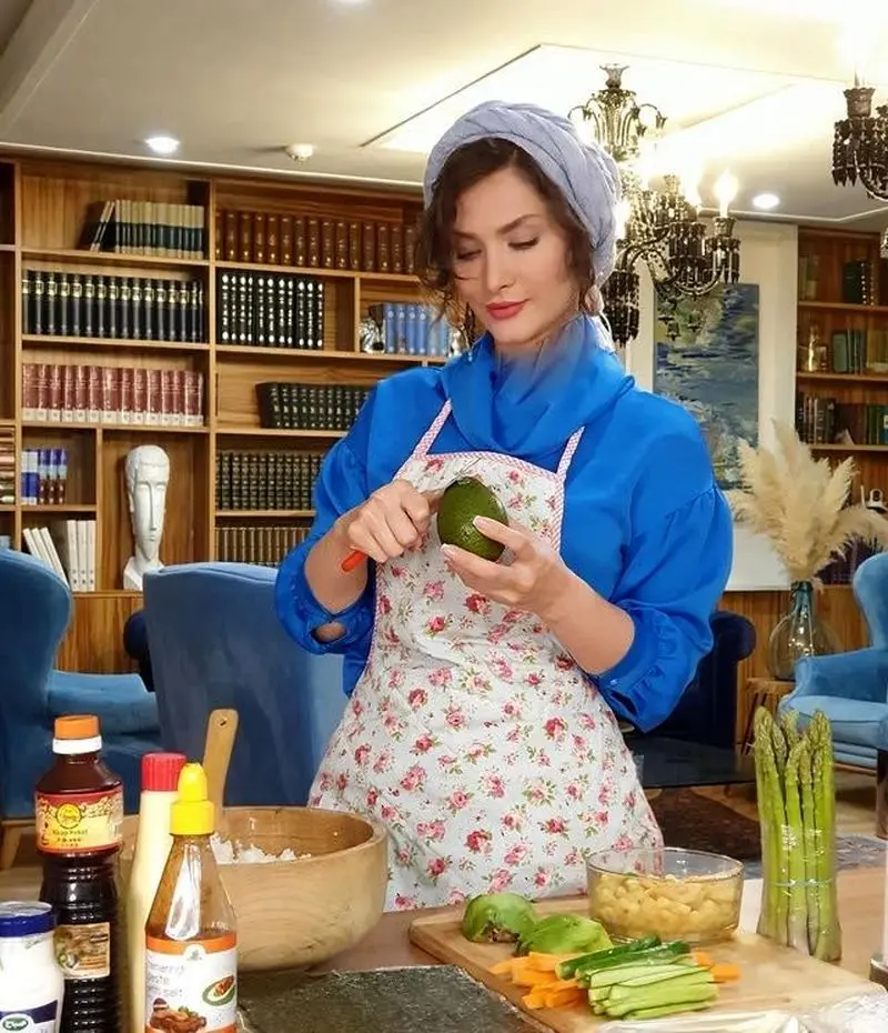 ساناز سعیدی