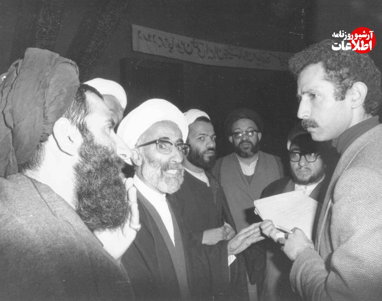 عکسهای دیده نشده از آیتالله جنتی در روز تولد ۱۰۰ سالگی