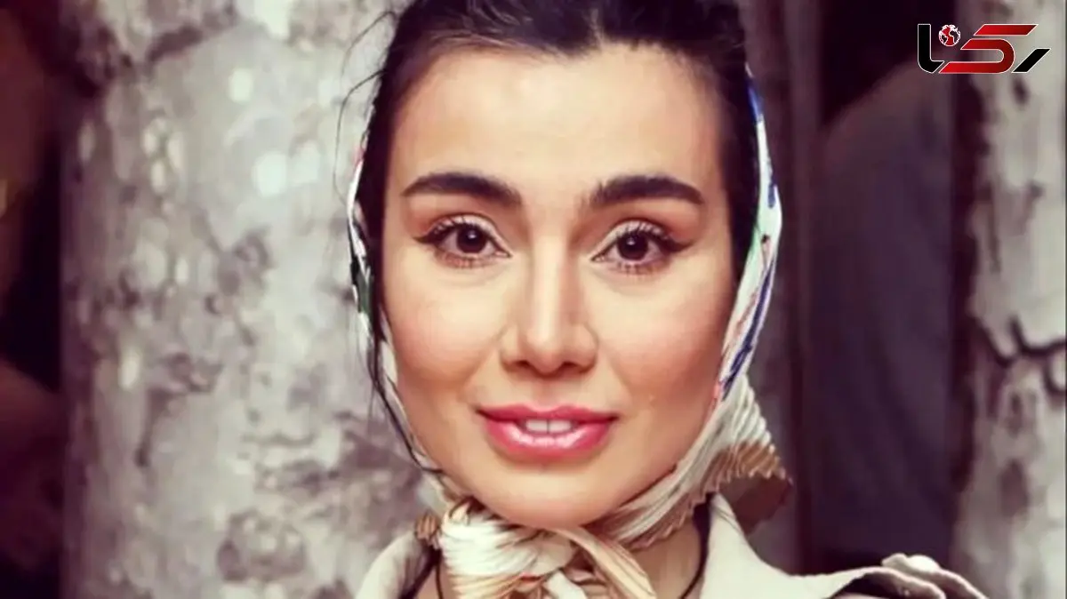 فیلم/ نگاهی به چیدمان ویژه عید خانه  خاطره حاتمی خانم بازیگر مجرد / خانه ای گرم و بزرگ با سلیقه دخترانه و گوگولی