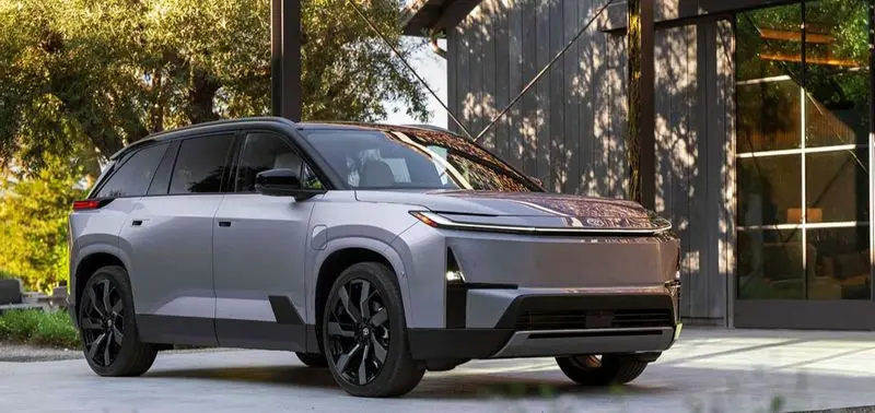 تویوتا هایلندر EV 