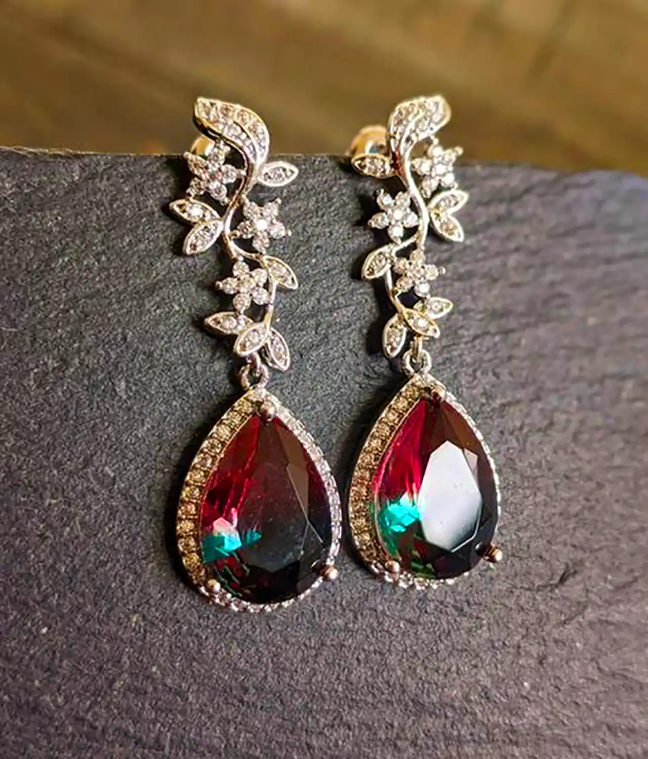 گوشواره زنانه اشکی لوکس 