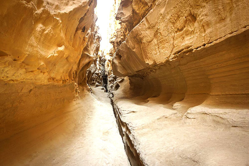 تنگه چاهکوه قشم